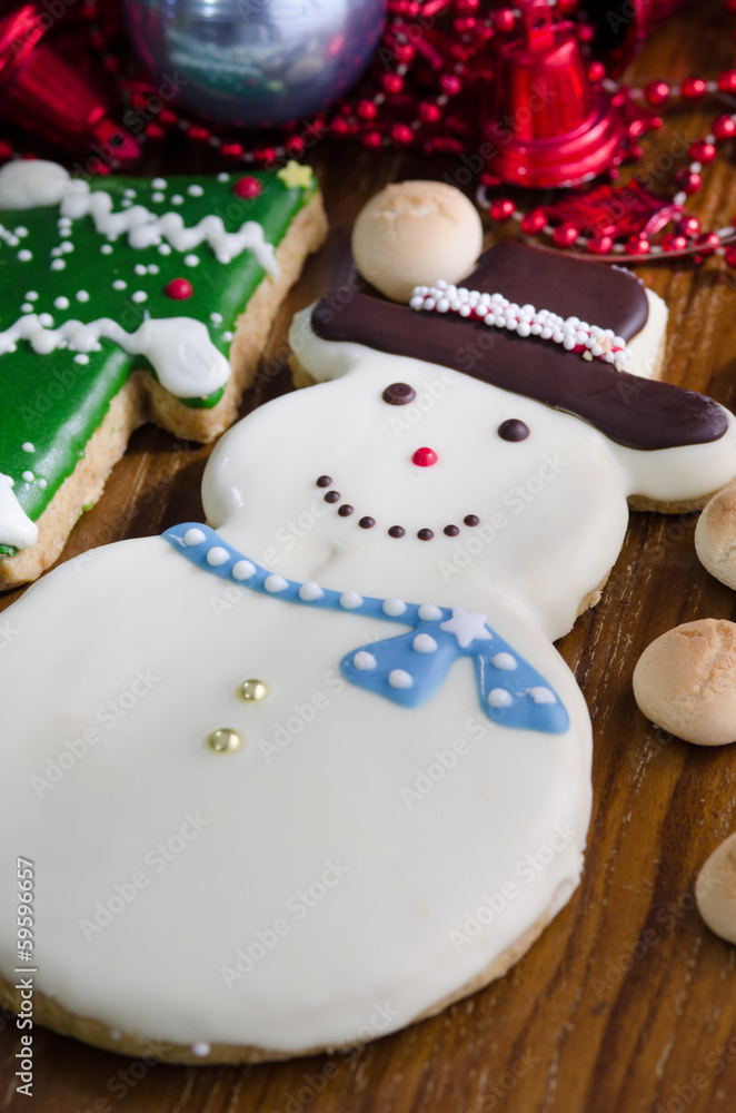  Christmas Cookie in the shape of a snowman
