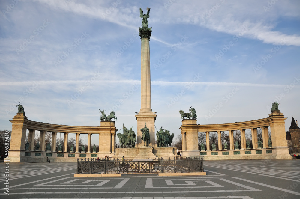 Obraz premium Hero`s Square in Budapest