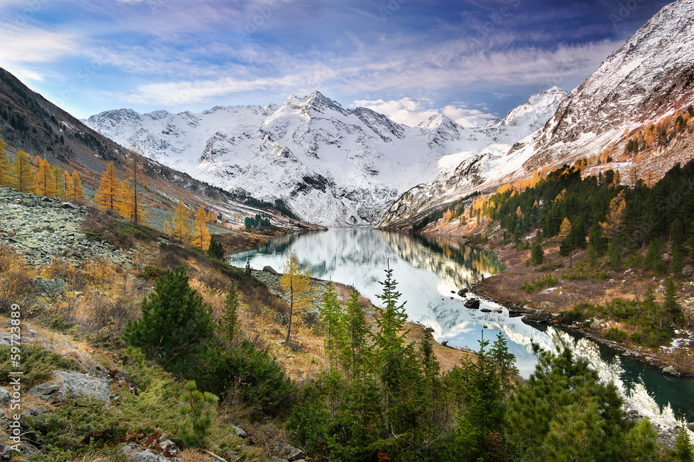 Obraz premium Mountain lake