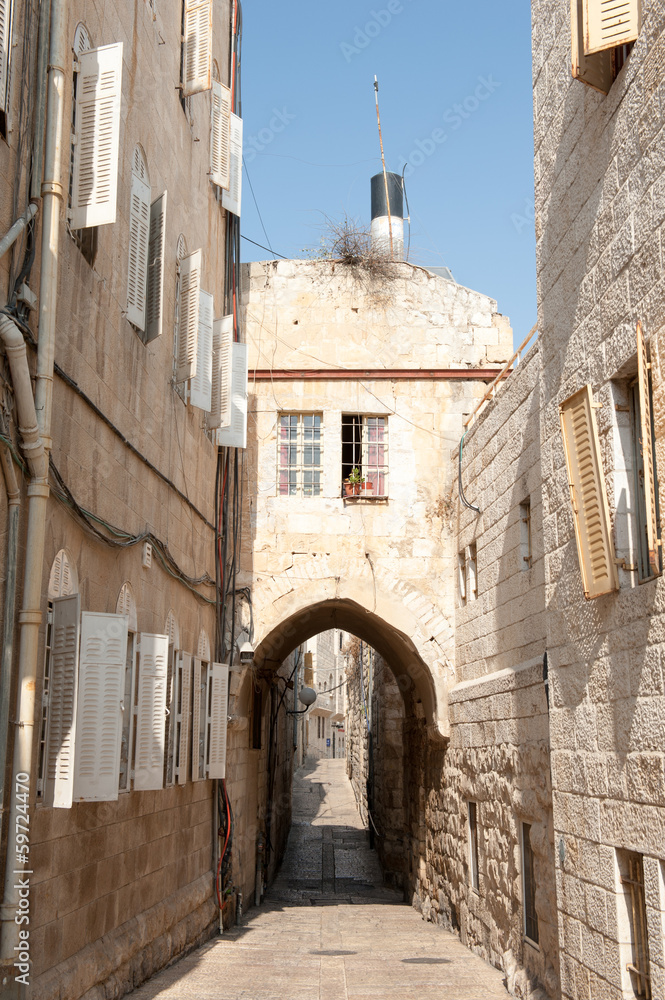 Узкая улица в древнем городе Иерусалим