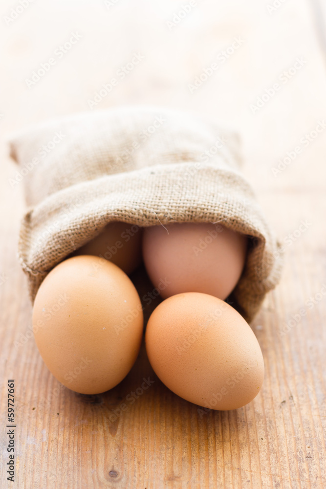 Eggs Eggs