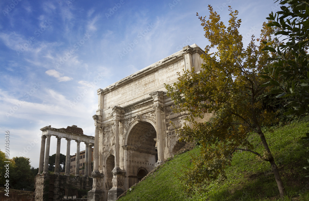 Obraz premium The Arch of Emperor Septimius Severus in Rome, Italy