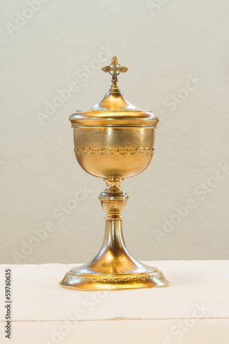 Obraz na płótnie golden communion cup