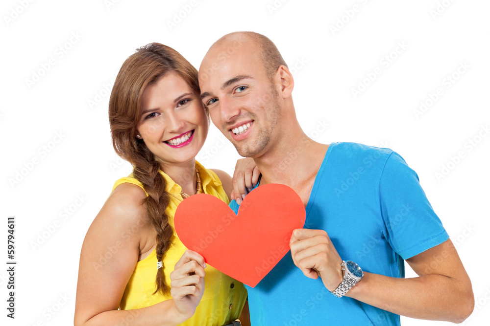 junges glückliches verliebtes paar mit rotem herz liebe isolier junges glückliches verliebtes paar mit rotem herz liebe isolier