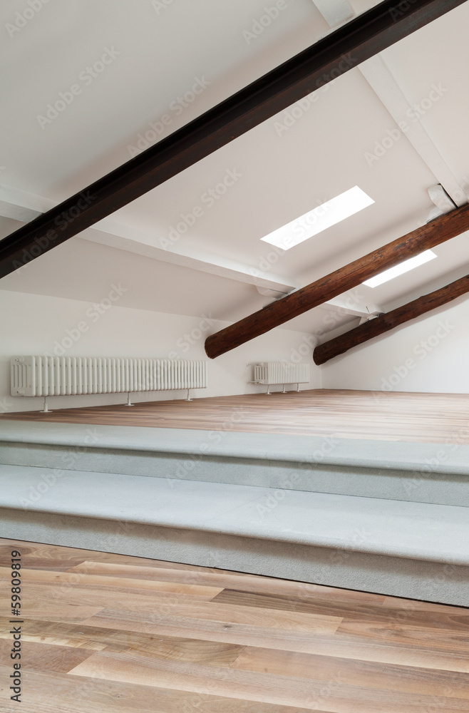 Obraz premium Interior nice loft, wide empty room