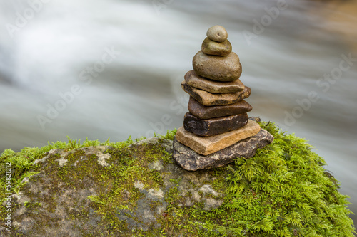Steinturm am Wildbach