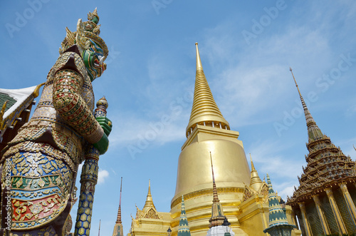 The Wat Phra Kaew Temple of the Emerald Buddha © tuayai