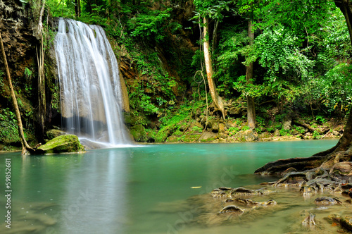Fototapeta Naklejka Na Ścianę i Meble -  The Emerald Waterfall