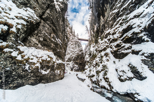 Tableau sur toile Canyon nella neve