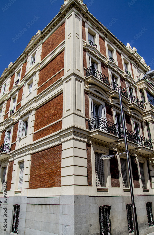 Fototapeta premium Corner, Image of the city of Madrid, its characteristic architec