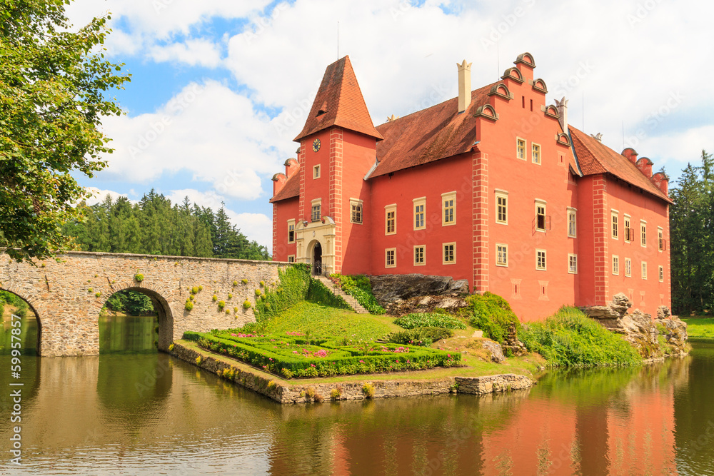 Obraz premium Red water chateau Cervena Lhota in Southern Bohemia, Czech Repub