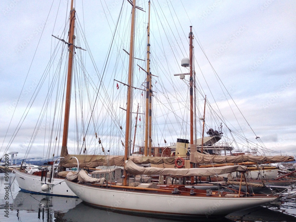 Obraz premium Wooden sailing ships