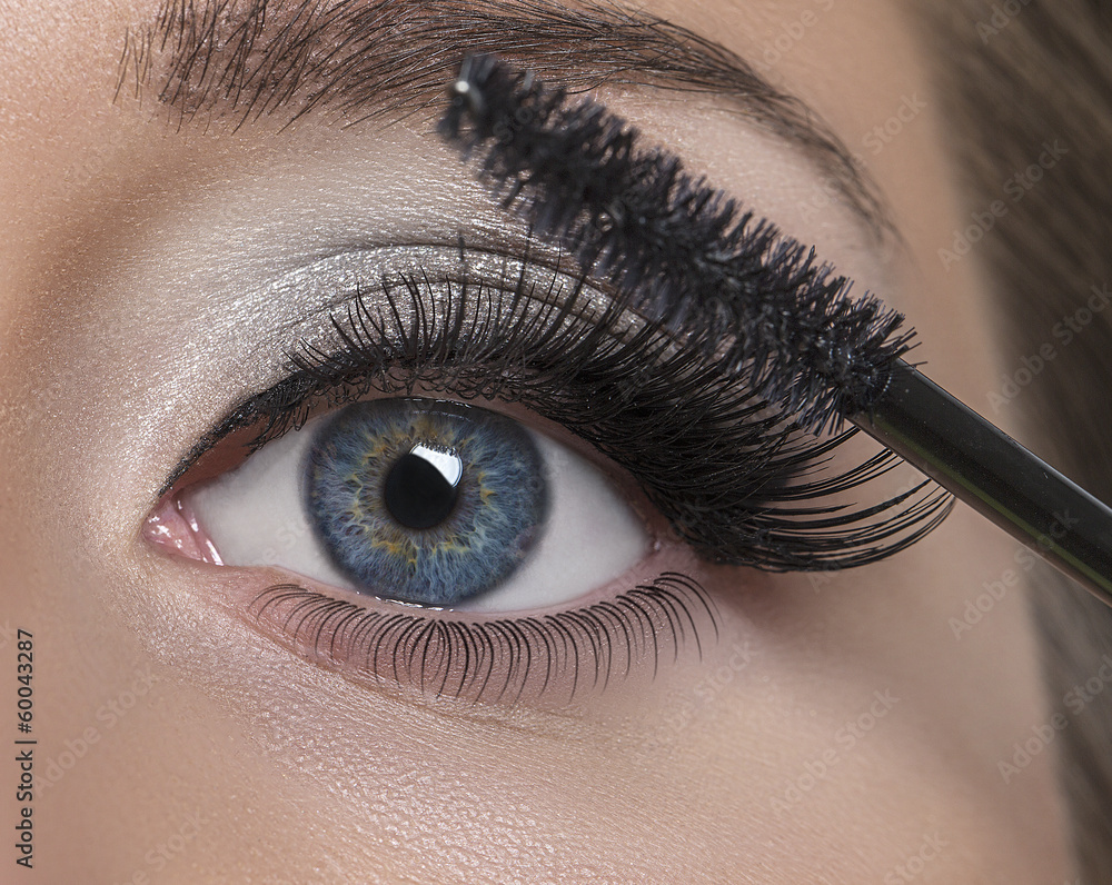Fototapeta premium Makeup. Make-up. Applying Mascara. Long Eyelashes