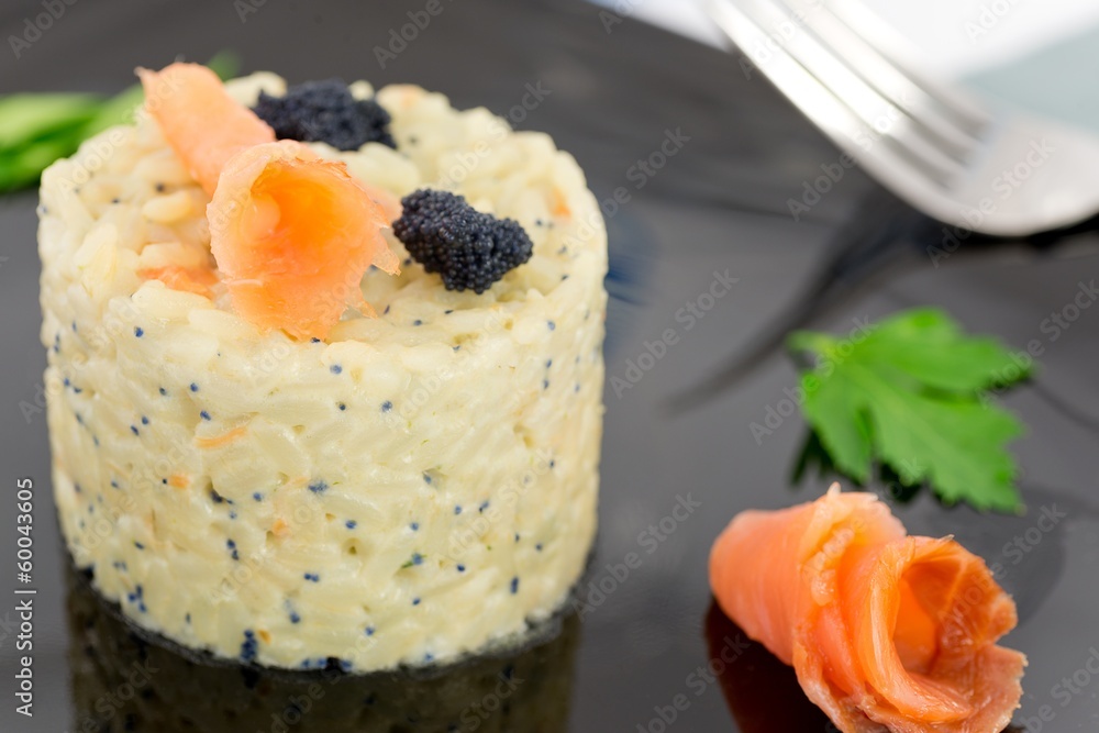 tortino di riso con salmone e caviale tortino di riso con salmone e caviale