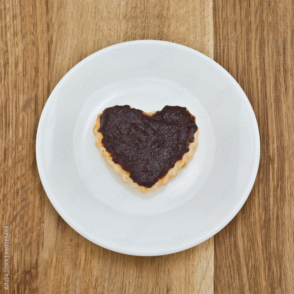 chocolate chip cookies in the shape of heart chocolate chip cookies in the shape of heart