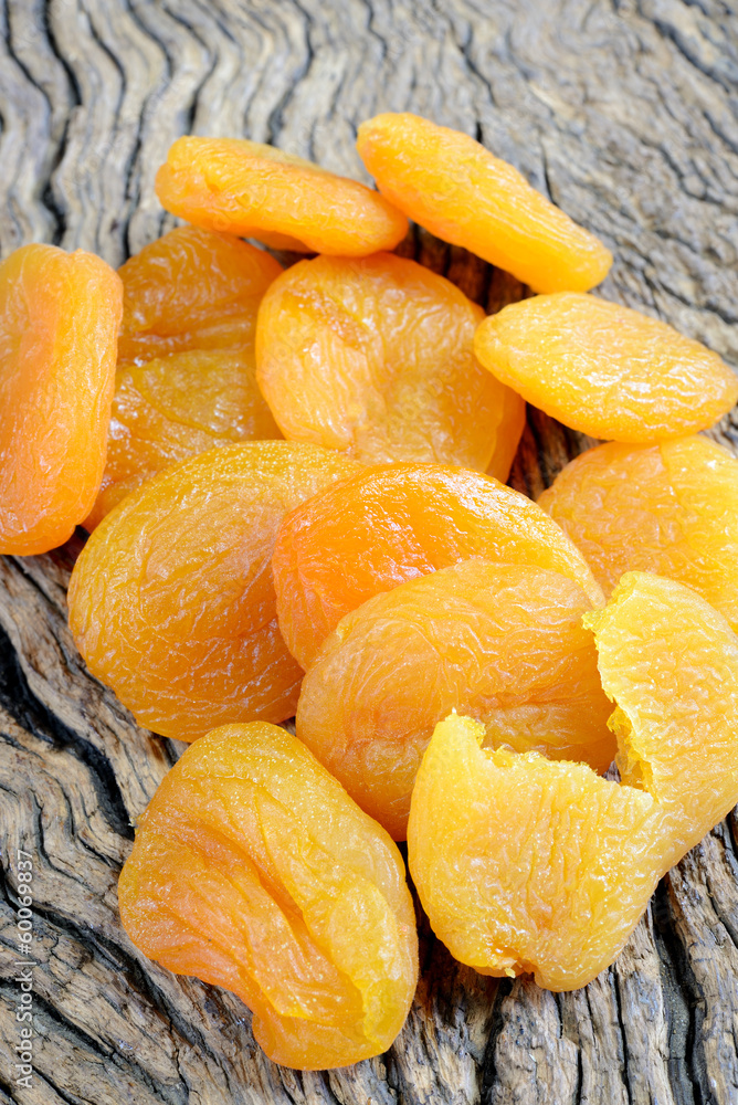 dried fruits apricots