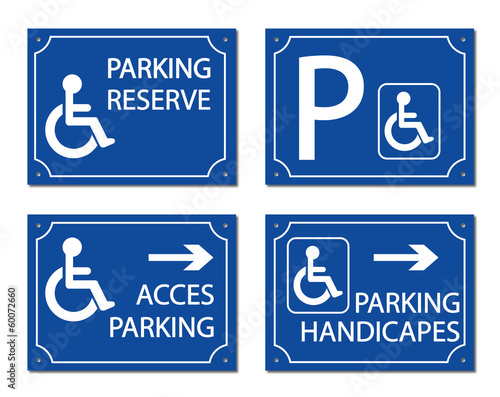 Parking réservé handicapé.