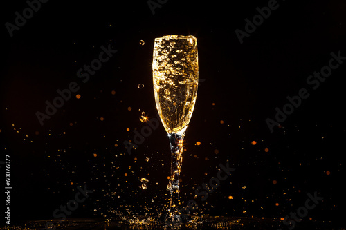 Wallpaper Mural Champagne pouring