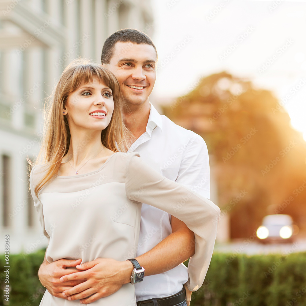 Obraz premium Young couple in love outdoor.