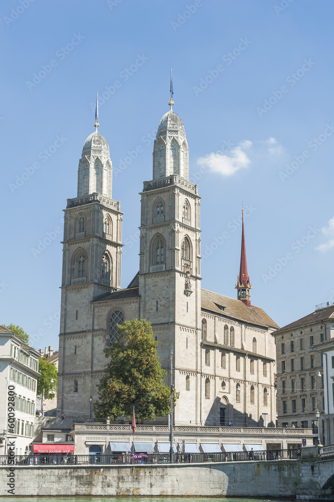 Zürich, Altstadt, historisches Grossmünster, Limmat, Schweiz