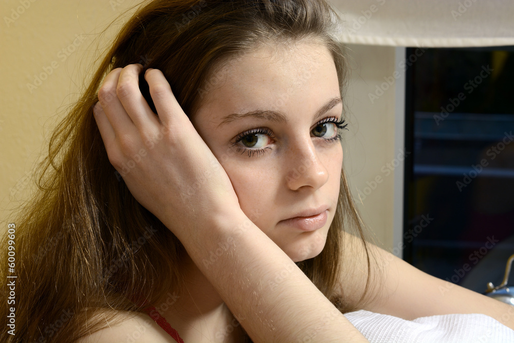 Naklejka premium Teenager ist besorgt