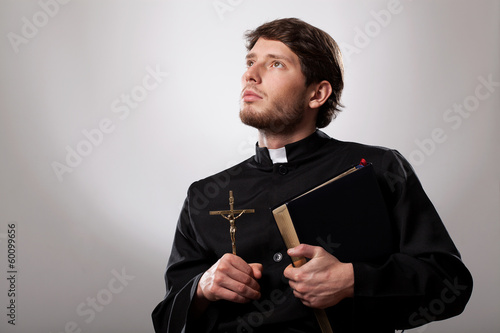 Fotografia Vicar with bible
