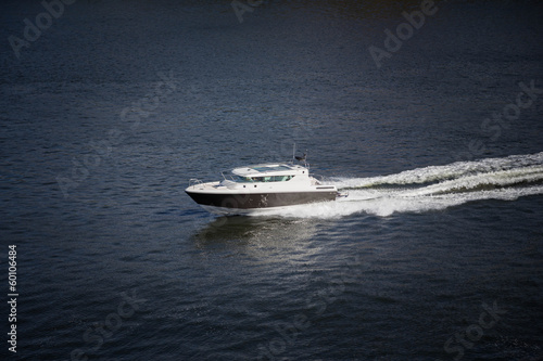 motor boat © raland