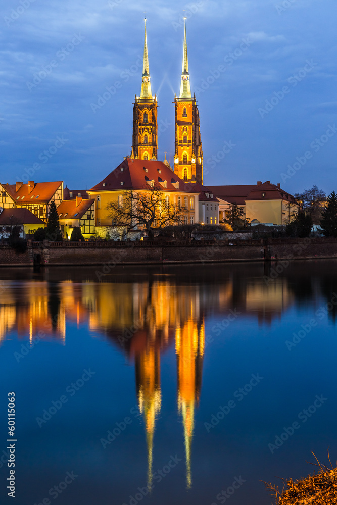 Obraz premium Cathedral Island in the evening Wroclaw, Poland