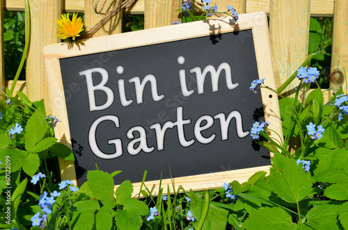 Bin im Garten photo