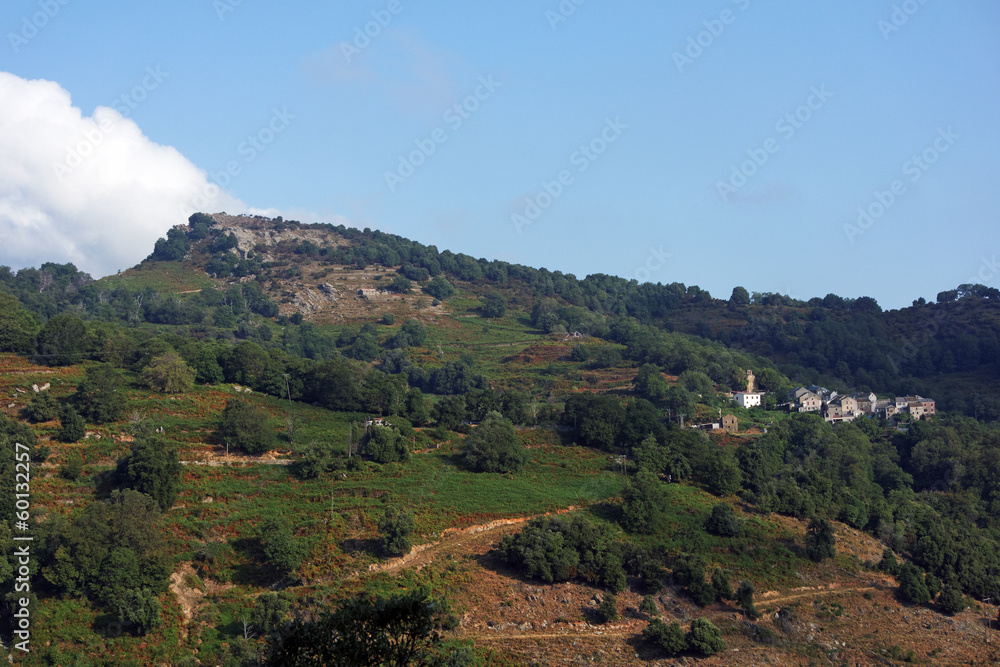 village et montagne de Corse