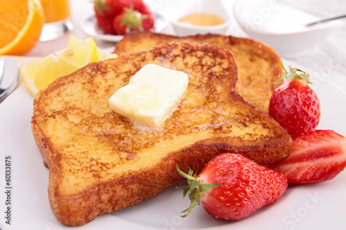 bread toast with butter and berries