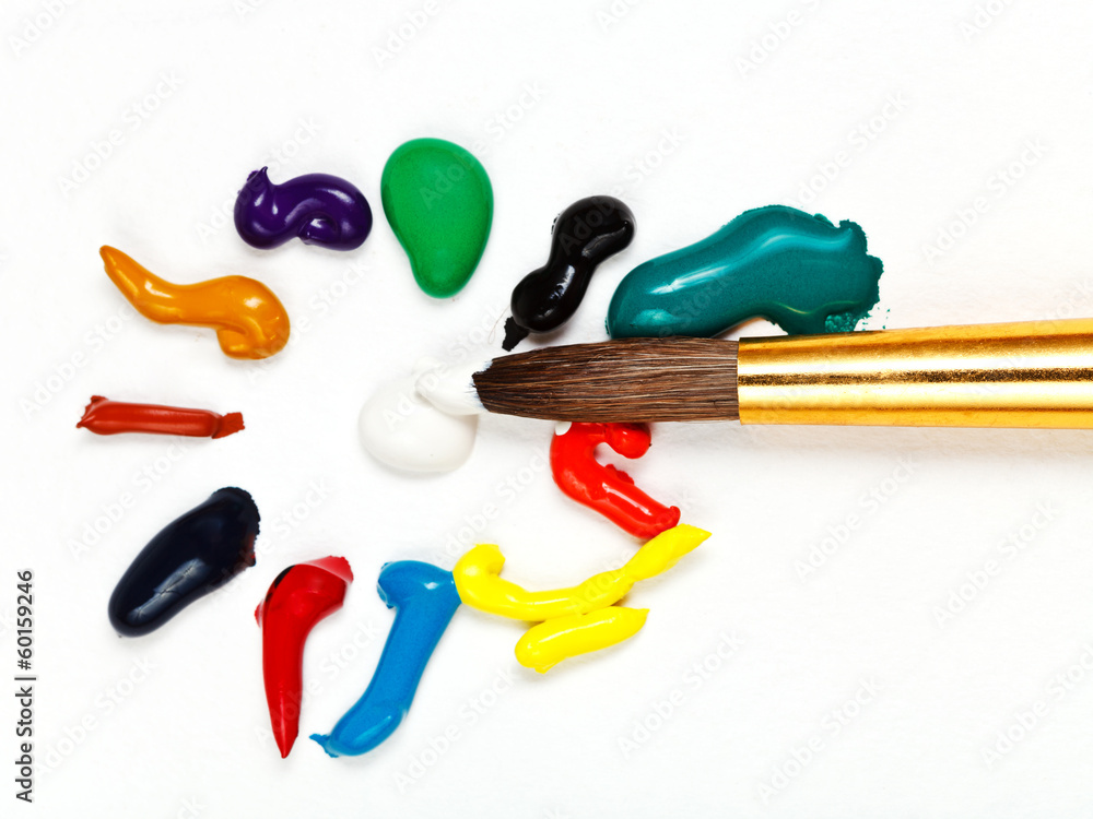 Fototapeta premium round paintbrush and circle from watercolors