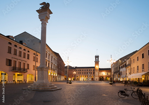 Rovigo - Piazza Vittorio Emanuele di sera photo