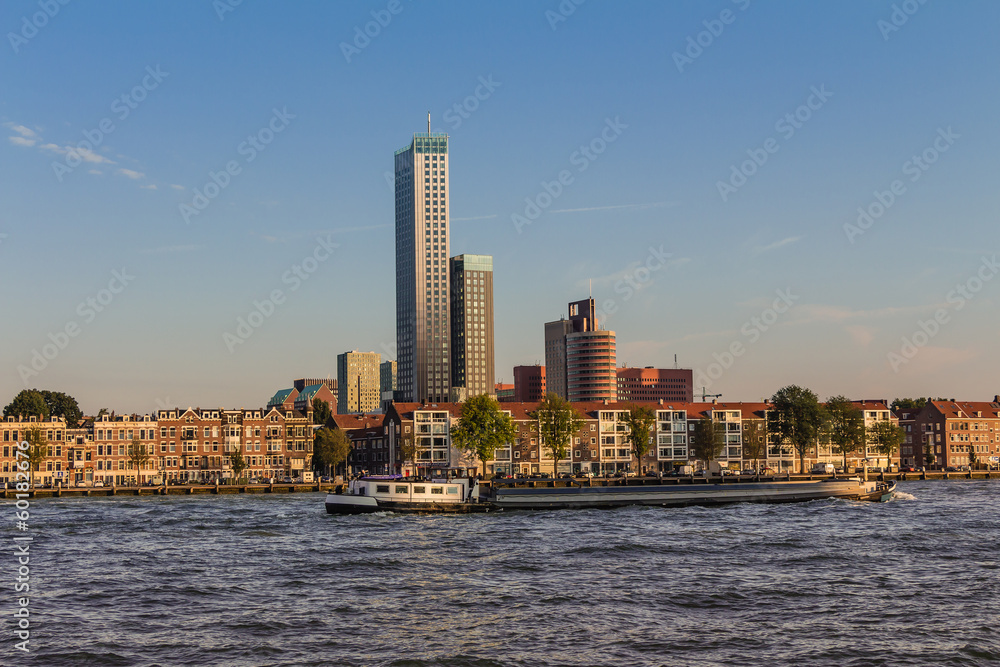 Fototapeta premium Schiffsverkehr in Rotterdam
