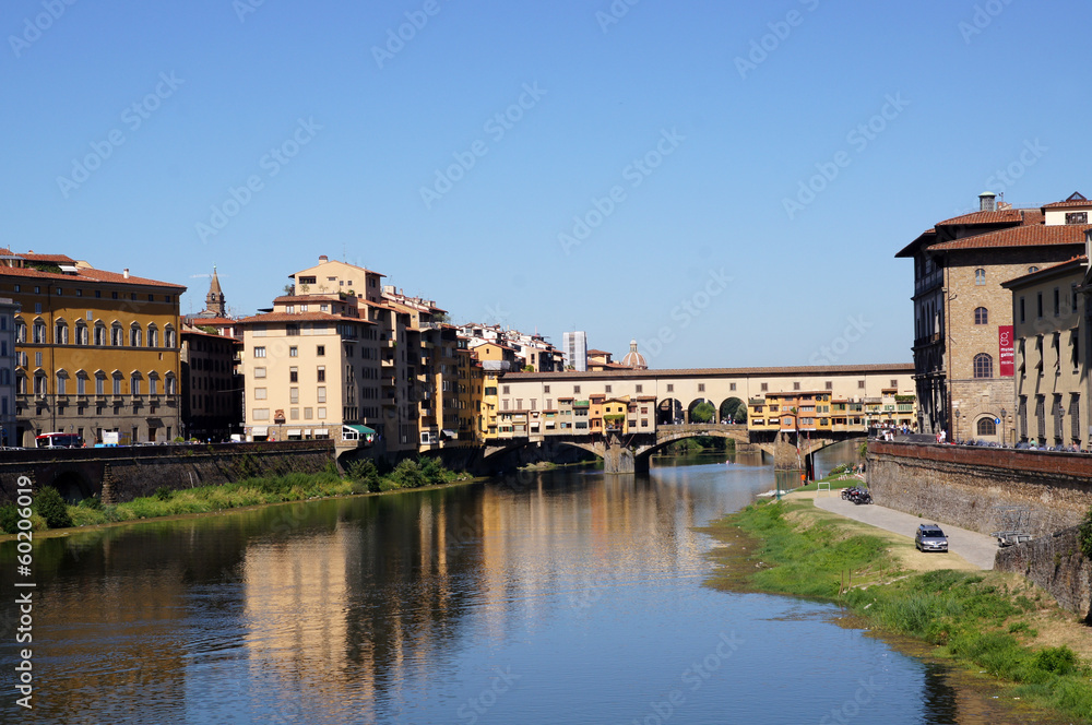 Ponte Vecchio sur le fleuve Arno à Florence