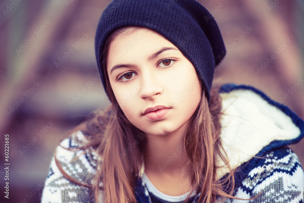 beauty teenage girl in hat outdoors beauty teenage girl in hat outdoors