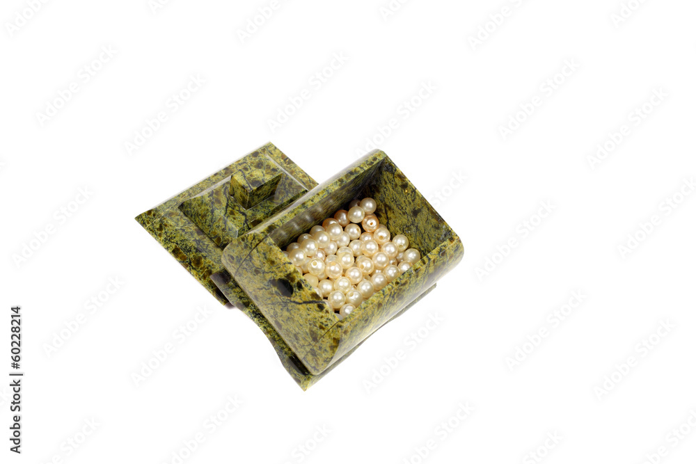 Malachite casket with the pearls Malachite casket with the pearls