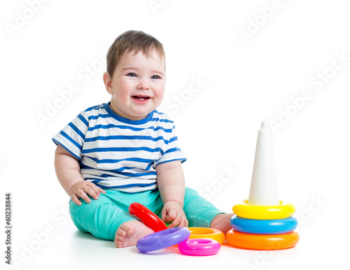 baby boy playing with color...