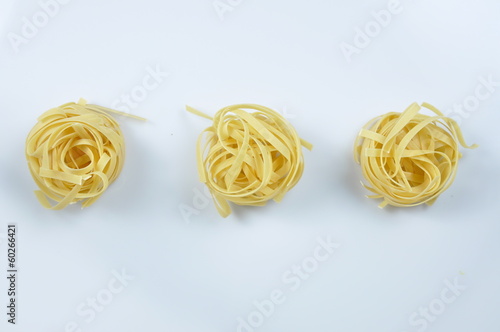 Tres nidos de Tallarines