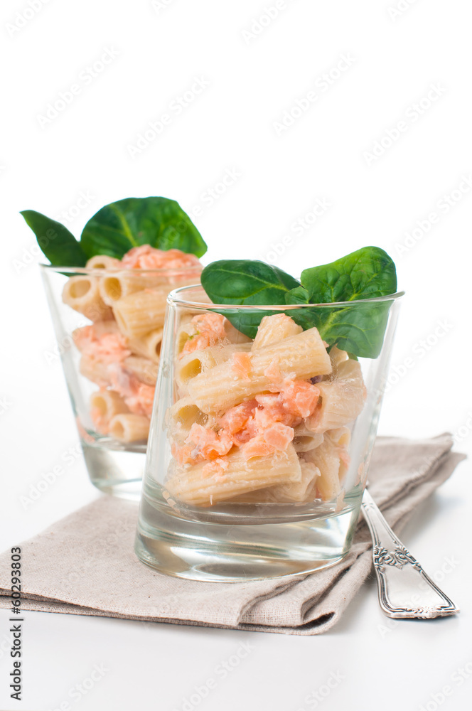 Pasta with salmon and spinach Pasta with salmon and spinach