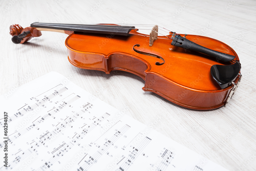 Fototapeta premium Violin and sheet music