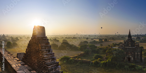 Fotografia, Obraz Sun rises in Bagan, Myanmar