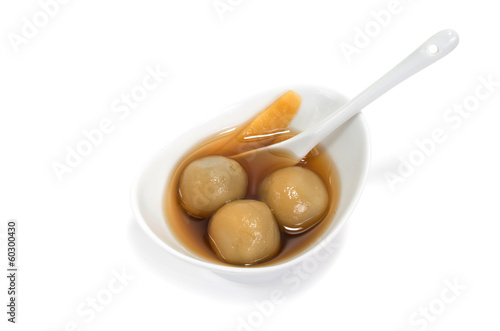Vietnamese glutinous rice balls dessert