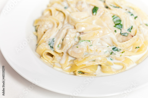 Chicken fettuccine alfredo with spinach