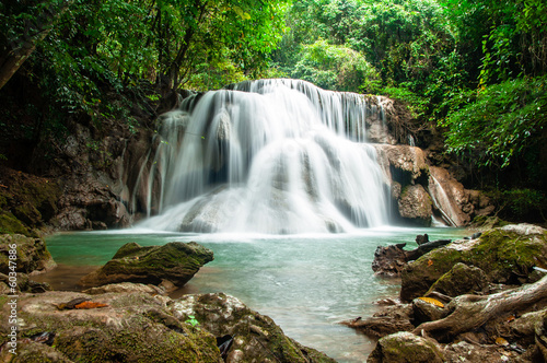 Huai Mae Khamin waterfall © addzero
