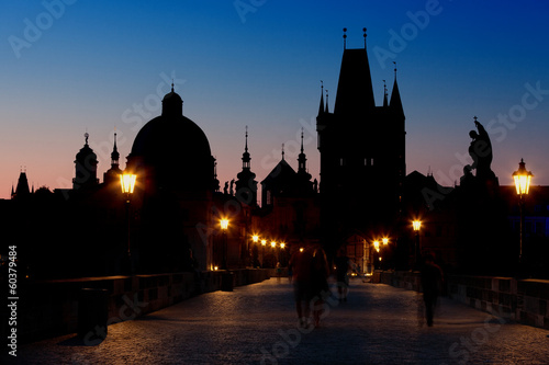 Sunrise on Charles bridge in Prague, the Czech Republic © Shchipkova Elena