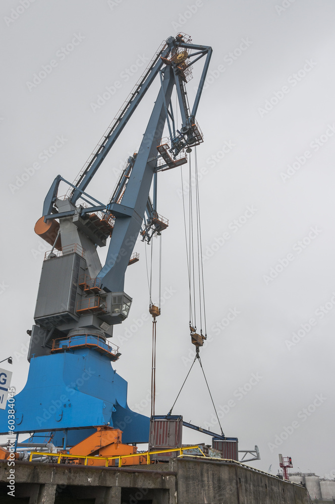 Fototapeta premium Hamburger Hafen, Hafenanlage, Kranen, Container, Deutschland