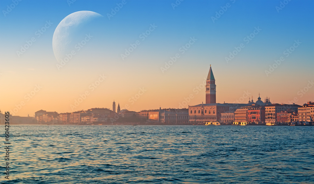 Obraz premium Venice with moon