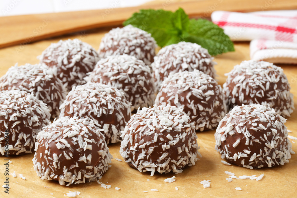 Chocolate coconut snowball cookies Chocolate coconut snowball cookies