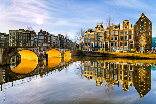 Słoneczny poranek w Amsterdamie, Holandia